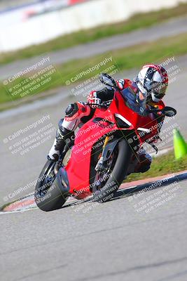 media/Jan-20-2023-Fastrack Riders (Fri) [[f2ad32aba3]]/Private/session 4 turn 6/